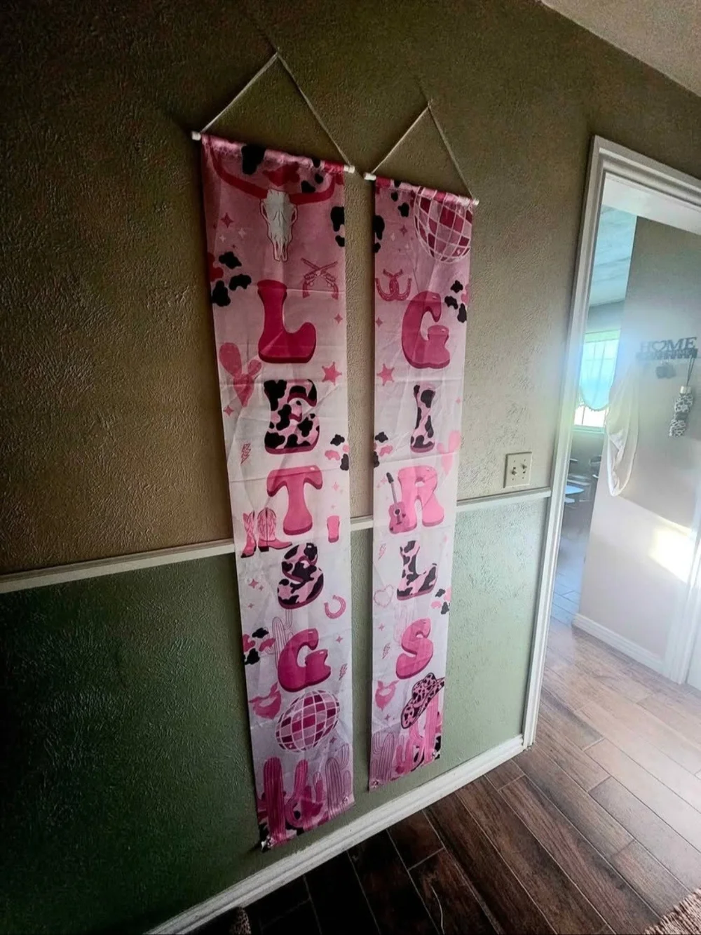 Pink Cowboy Boot & Hat Themed Bachelorette Decorations